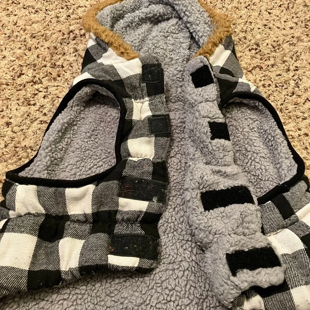 Vibrant Life Dog Coat Jacket Clothes Black & White Buffalo Plaid Peacoat Sz L